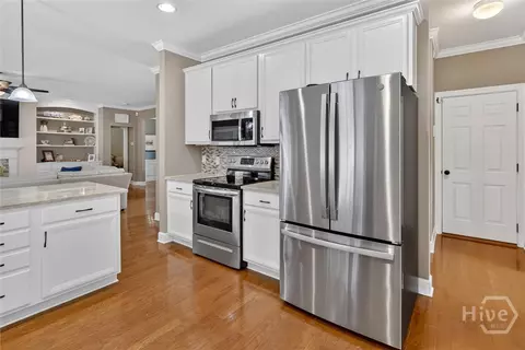 Kitchen - 57 Gateway Dr, Pooler, GA 31322 photo 4 of 5