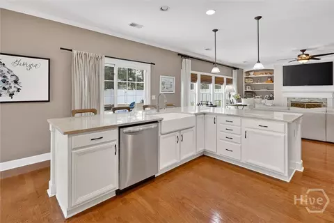 Kitchen - 57 Gateway Dr, Pooler, GA 31322 photo 2 of 5