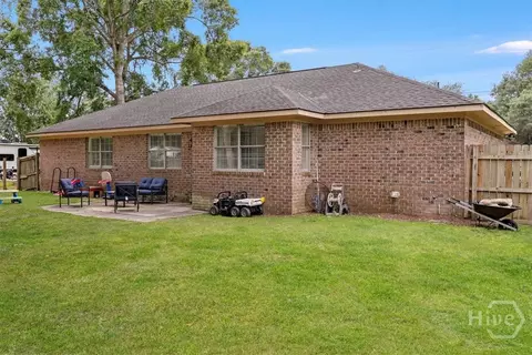 Exterior - 100 E Red Fox Ct, Midway, GA 31320 photo 5 of 8