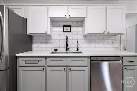 Kitchen - 100 E Red Fox Ct, Midway, GA 31320 photo 3 of 4