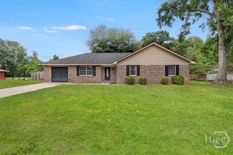 Exterior - 100 E Red Fox Ct, Midway, GA 31320 photo 3 of 8