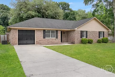 100 E Red Fox Ct, Midway, GA 31320
