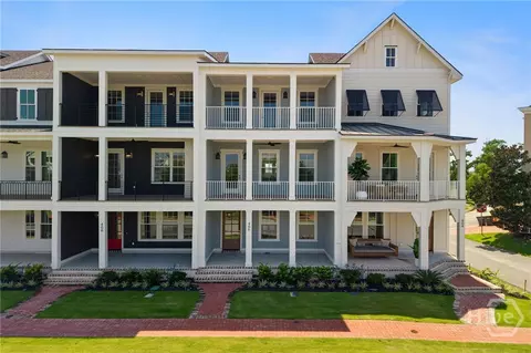406 Legends Ct, Savannah, GA 31401