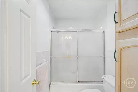 Bath - 215 Herbert Kessler Rd, Guyton, GA 31312 photo 3 of 3