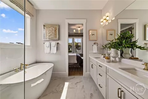 Bath - 104 Reserve Cir, Savannah, GA 31401 photo 3 of 6