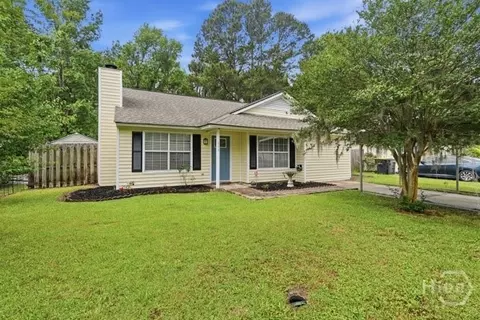 111 Bordeaux Ln, Savannah, GA 31419