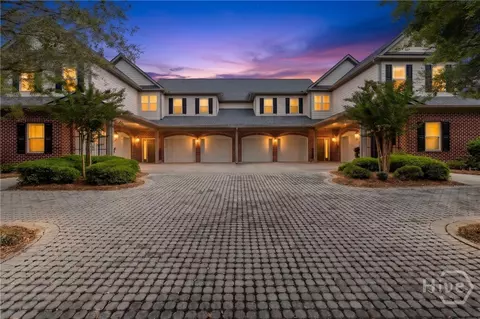 804 River Oaks Dr, Richmond Hill, GA 31324