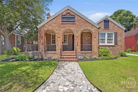528 E 51st St, Savannah, GA 31405