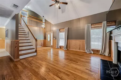 Living - 102 Julia Ct, Springfield, GA 31329 photo 3 of 6