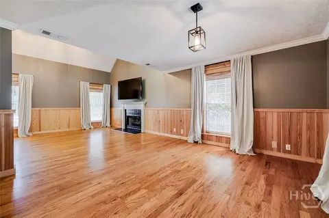 Living - 102 Julia Ct, Springfield, GA 31329 photo 5 of 6