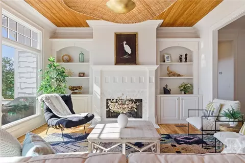 Living - 49 River Rd, Daufuskie Island, SC 29915 photo 2 of 3