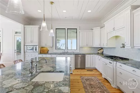 Kitchen - 49 River Rd, Daufuskie Island, SC 29915 photo 4 of 6