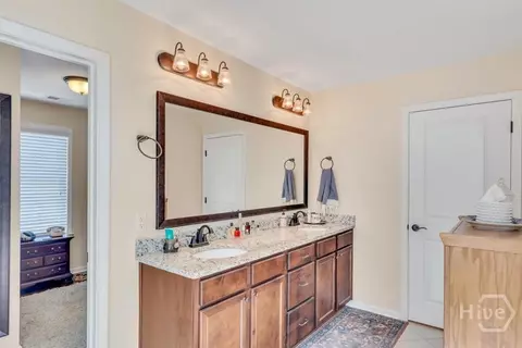 Bath - 111 Martello Rd, Pooler, GA 31322 photo 2 of 4