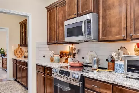 Kitchen - 111 Martello Rd, Pooler, GA 31322 photo 5 of 5