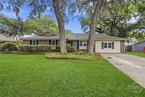110 Dove Ln, Savannah, GA 31406