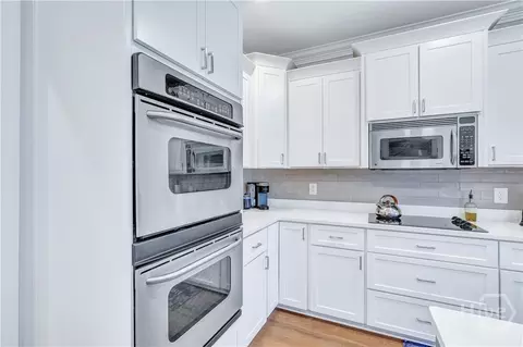 Kitchen - 202 Mallard Loop Rd, Savannah, GA 31405 photo 7 of 8