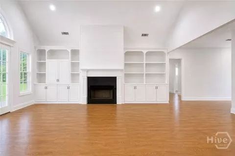 Living - 202 Mallard Loop Rd, Savannah, GA 31405 photo 8 of 9