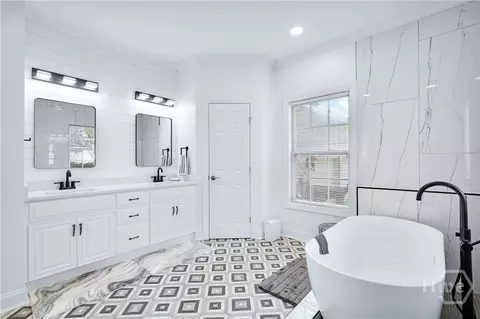 Bath - 202 Mallard Loop Rd, Savannah, GA 31405 photo 1 of 8