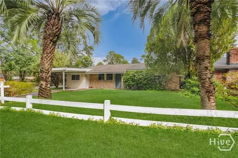 202 Inglewood Dr, Savannah, GA 31406