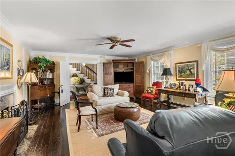 Living - 34 E 50th St, Savannah, GA 31405 photo 4 of 5