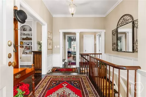Entry Way - 34 E 50th St, Savannah, GA 31405 photo 1 of 2