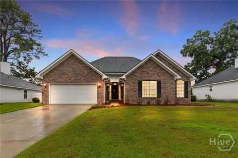 233 Belle Grove Cir, Richmond Hill, GA 31324