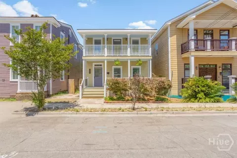 306 E 33rd St, Savannah, GA 31401