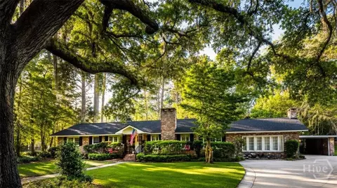 5 Reynolds Cir, Savannah, GA 31405
