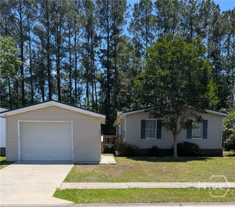 205 Rushing St, Richmond Hill, GA 31324