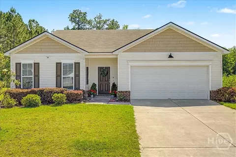 131 Crystal Lake Dr, Savannah, GA 31407