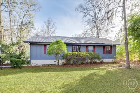 122 B C Smith Ave, Savannah, GA 31408