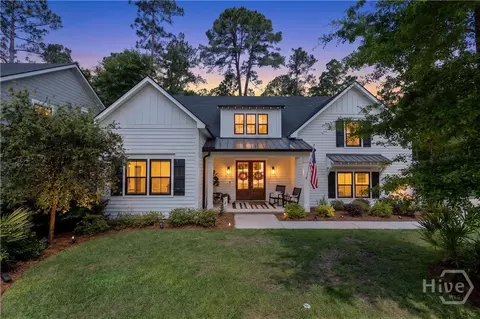 305 Lafayette Dr, Richmond Hill, GA 31324