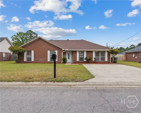 1386 Coalition Cir, Hinesville, GA 31313