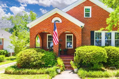 709 E 52nd St, Savannah, GA 31405