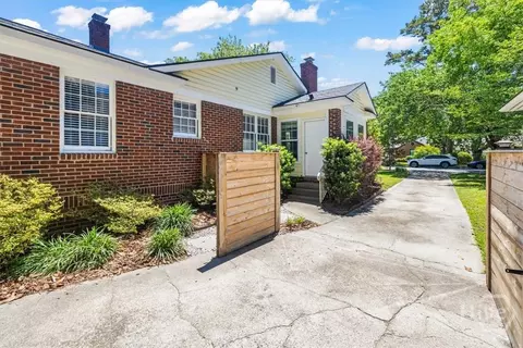 Exterior - 516 E 58th St, Savannah, GA 31405 photo 5 of 15