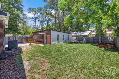 Exterior - 516 E 58th St, Savannah, GA 31405 photo 11 of 15