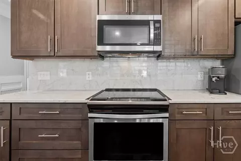 Kitchen - 516 E 58th St, Savannah, GA 31405 photo 2 of 3