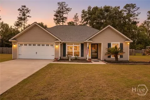 40 Jr Dr, Ellabell, GA 31308