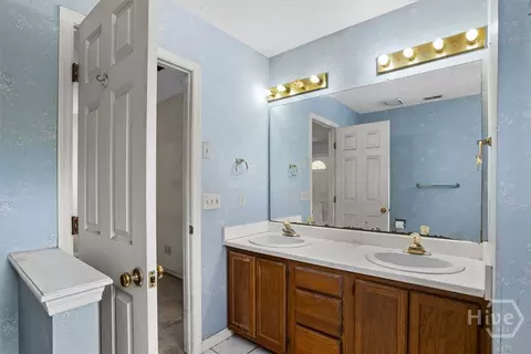 Bath - 98 Red Fox Dr, Savannah, GA 31419 photo 3 of 6