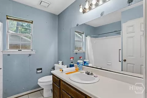 Bath - 98 Red Fox Dr, Savannah, GA 31419 photo 4 of 6