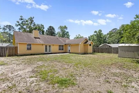 Exterior - 98 Red Fox Dr, Savannah, GA 31419 photo 5 of 8