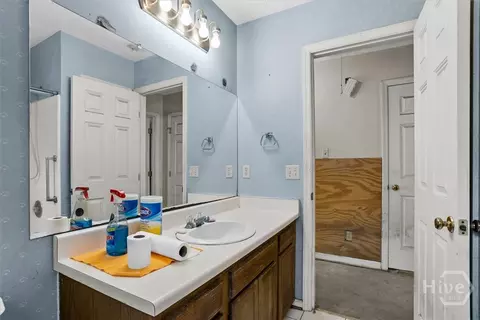 Bath - 98 Red Fox Dr, Savannah, GA 31419 photo 6 of 6
