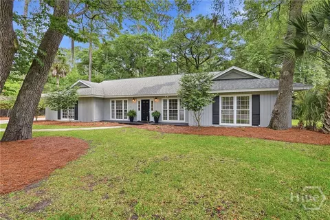 11 Monastery Rd W, Savannah, GA 31411