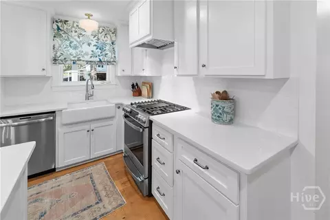 Kitchen - 29 Cornus Dr, Savannah, GA 31406 photo 3 of 3