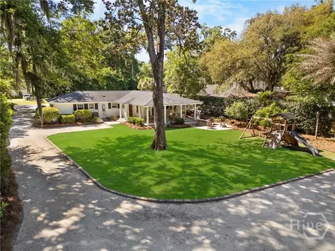 Exterior - 29 Cornus Dr, Savannah, GA 31406 photo 2 of 8