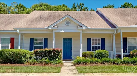42 Stonelake Cir, Savannah, GA 31419