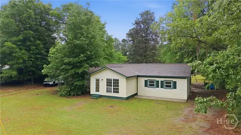515 E 4th St, Rincon, GA 31326