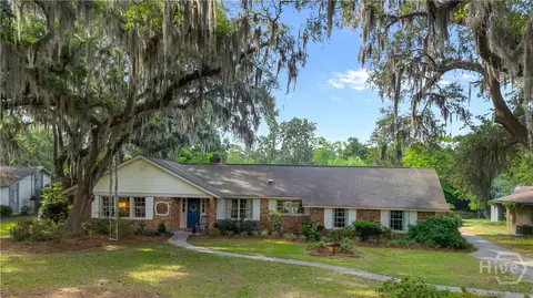 472 Strathy Hall Dr, Richmond Hill, GA 31324