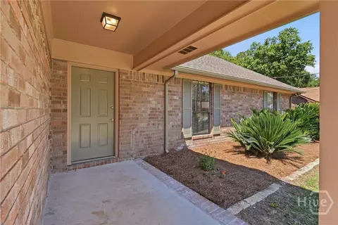 715 Little John Dr, Hinesville, GA 31313