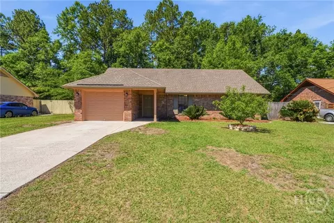 715 Little John Dr, Hinesville, GA 31313